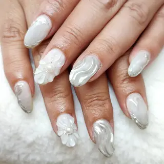 ネイル RUNWAY 　　の眉毛・アイブロウイメージ