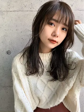 セミロング カラー For.c.c.c.c所属・近藤 ちかのヘアスタイル