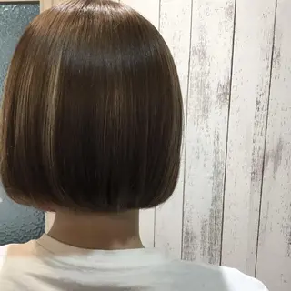 ショート カラー embrace エンブレイスのヘアスタイル