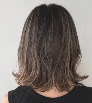 カラー ＦＵＮＩＣ ファニックのヘアスタイル