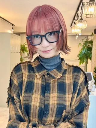 ショート カラー Via  京都烏丸所属・ブロンド/ハイトーン /レイヤー/りなのヘアスタイル