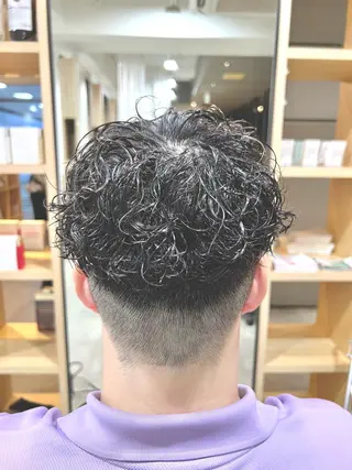 パーマ メンズ 心斎橋バレイヤージュ 小林勝貴のヘアスタイル