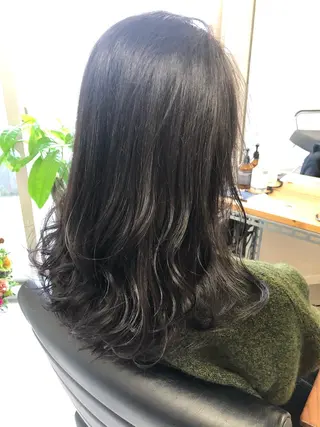 セミロング カラー OFF YUYAのヘアスタイル