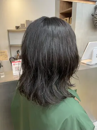 セミロング パーマ BELO 愛未のヘアスタイル