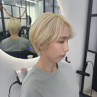 ショート カラー Ren. 🦋デザインカラーのヘアスタイル