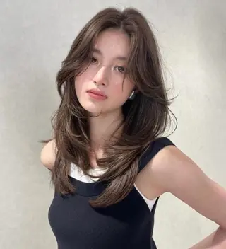 ミディアム レイヤー🩰顔まわり /透明感/kanaのヘアスタイル