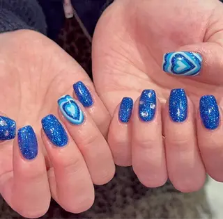 ネイル Pins16所属・HI-KO 🦙のネイルデザイン