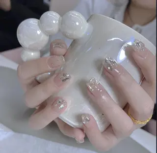 ネイル Queens テイのネイルデザイン