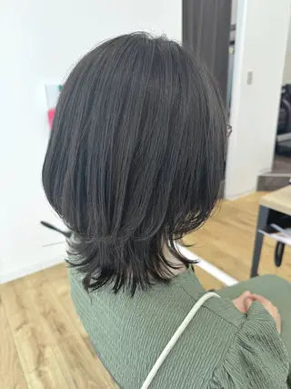 ミディアム カラー 平井 麗奈のヘアスタイル