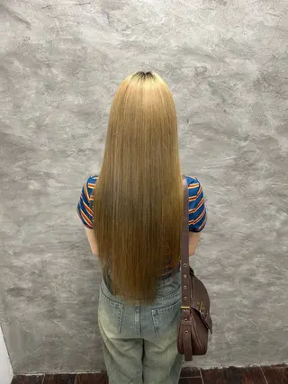 ロング 小久保音々華/ 髪質改善/暖色カラーのヘアスタイル