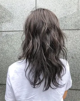 セミロング カラー REVE所属・TAKU 美容師のヘアスタイル