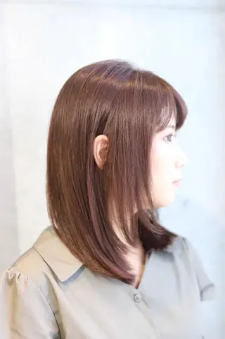 セミロング カラー アドミラルYoshi oのヘアスタイル