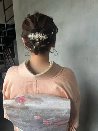 セミロング ヘアアレンジ 西村 真実子のヘアスタイル