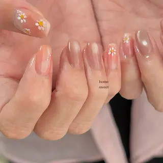 ミディアム ショートネイル. Home sweetのネイルデザイン