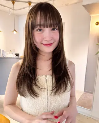 セミロング 透明感カラー/ mizukiのヘアスタイル