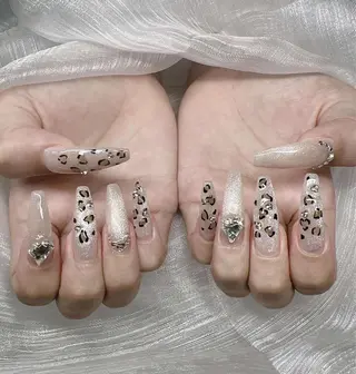 ネイル Lee Nailsのネイルデザイン
