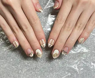 ネイル VIERU 🌈🎀💖のネイルデザイン