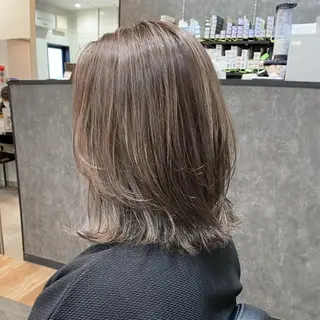 カラー ミディアム ヘアケアサロン MAIN[メイン]のヘアスタイル