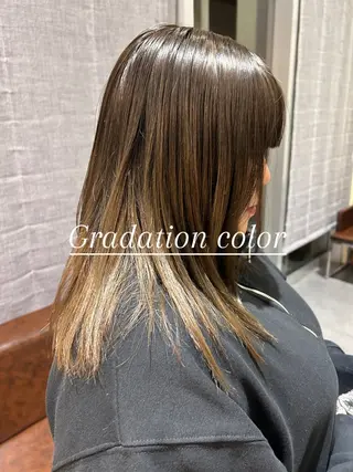 セミロング 井上 萌のヘアスタイル