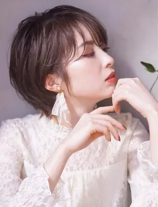 ショート カラー ヘアー.ネイル二刀流 misa🫧のヘアスタイル