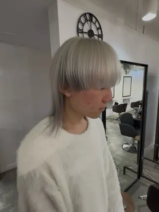 ショート カラー メンズ ケアブリーチ/ili 村上佳那多のヘアスタイル