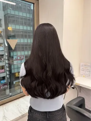 セミロング カラー ヘアアレンジ SALOWIN藤沢店所属・艶カラー の達人のヘアスタイル