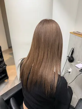 ロング Laff新宿所属・新宿/ベージュ/ 透明感カラー/タクマのヘアスタイル