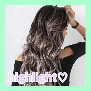 ロング オリーブ/アッシュ やわらか透明感カラーのヘアスタイル