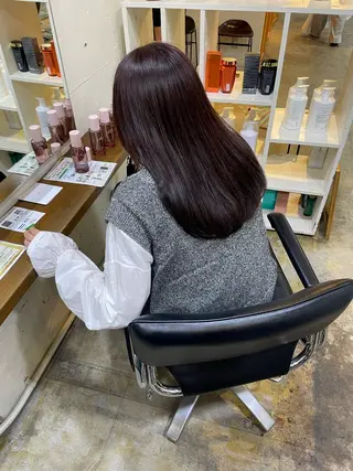 セミロング カラー MIOベージュカラー 柔らかいカラーのヘアスタイル