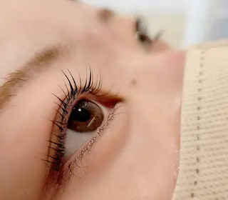 マツエク・マツパ 関口 友菜のヘアスタイル