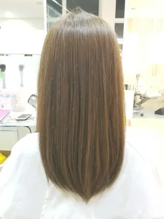 セミロング 関口 友菜のヘアスタイル