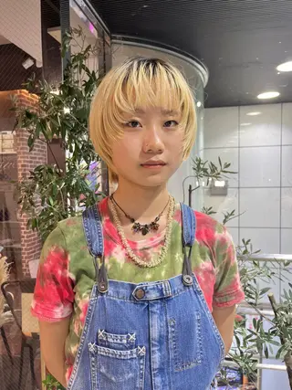 ショート 💖デザインカラー/ タダ ハナカ💖のヘアスタイル