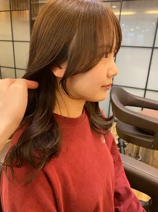 セミロング カラー レイヤーカット /透明感/千葉怜寿のヘアスタイル