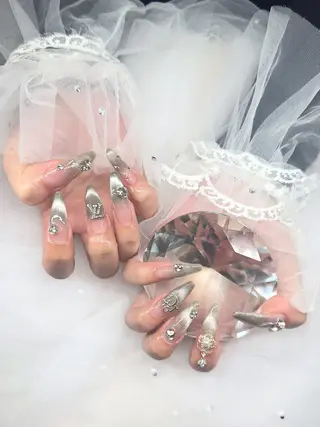 ネイル private salon le'a所属・le'a スタッフのネイルデザイン