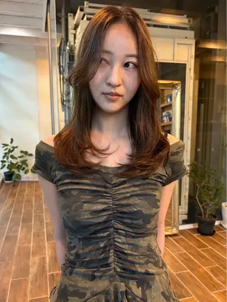 ロング カラー 松野 心音のヘアスタイル