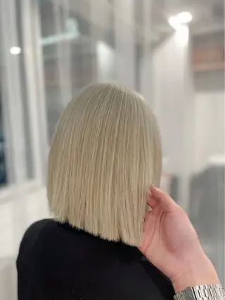 ミディアム カラー GaKu/ハイトーン /ブリーチ/レイヤーのヘアスタイル