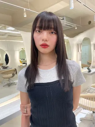 ロング カラー センターパート/ 暖色カラーayuのヘアスタイル