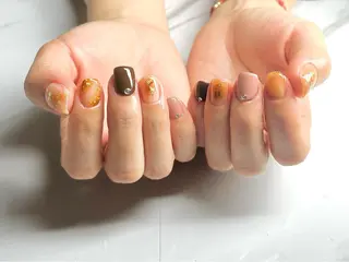 ミディアム ネイリスト シンのネイルデザイン