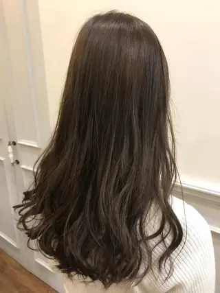 セミロング カラー ひろせ かなのヘアスタイル