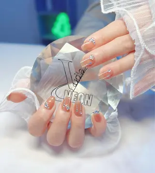 ネイル ちゅるんネイル🪄 耳ツボジュエリー🔗のネイルデザイン