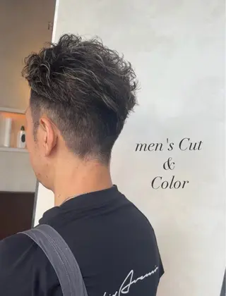 カラー メンズ 山田 知佳のヘアスタイル