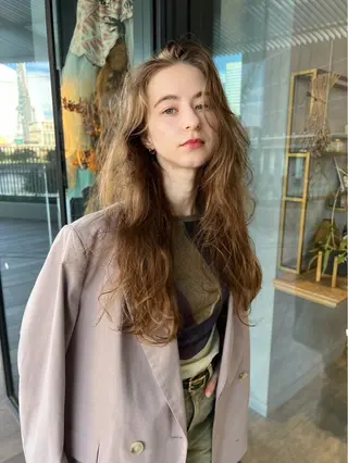 ロング カラー M.SLASH みなとみらい馬車道所属・❄️透明感×艶カラー ❄️Saeのヘアスタイル