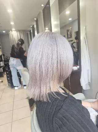 ミディアム カラー Miyavi/カラー ショートボブのヘアスタイル