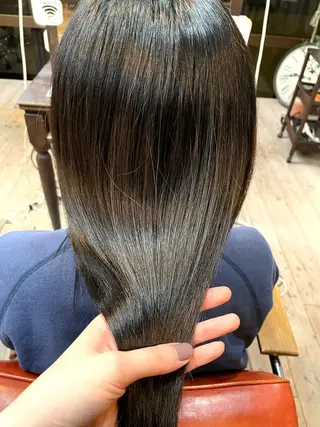 セミロング カラー 髪質改善☁️ ユイのヘアスタイル