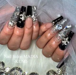 ネイル MADIA大和所属・KUMI💛 MADIAのネイルデザイン