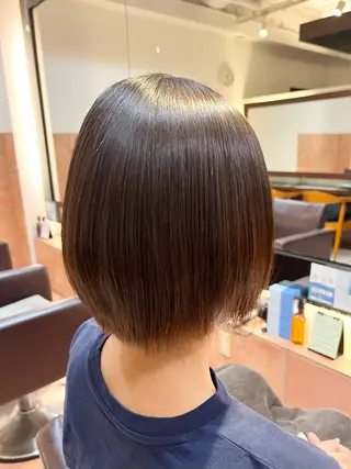 ショート 透け感カラー🌿 小島 りなのヘアスタイル