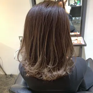 ミディアム カラー UMEDA FIGAROのヘアスタイル