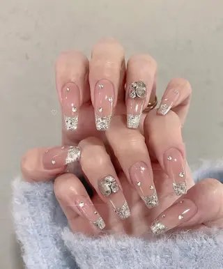 ネイル Lyna 池袋のネイルデザイン