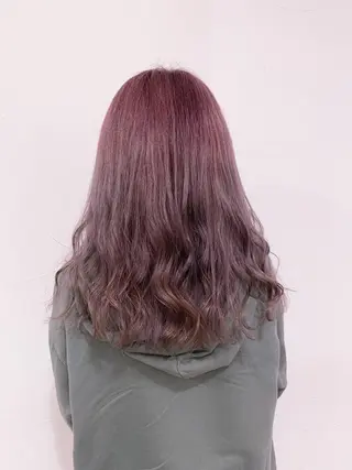 ロング カラー 乳井 悠香のヘアスタイル