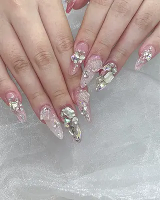 ネイル 五十嵐 美智のネイルデザイン